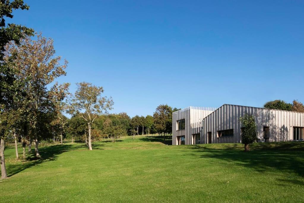 Maison Face A La Dans Un Domaine Ecologique *